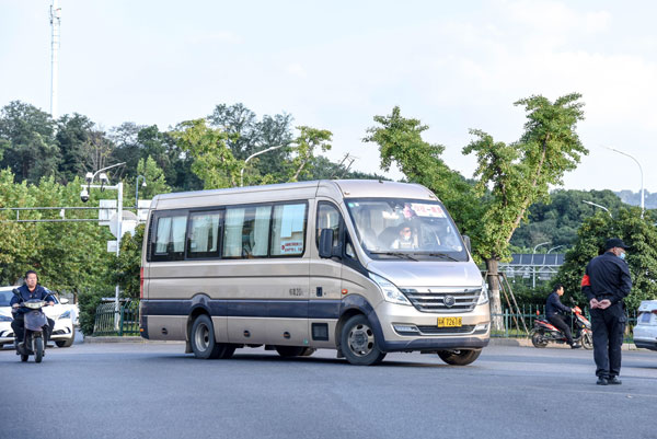 （北京班車租賃采購價格）采購價格各異，統(tǒng)一準則在此